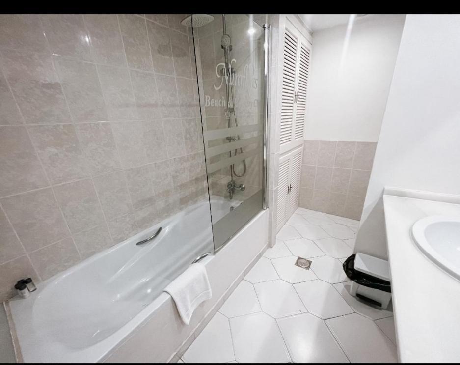 Miraflores Beach - Sea Front - Luxury Apartment Mijas Exterior photo